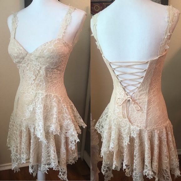 Dresses & Skirts - vintage 80s lace dress